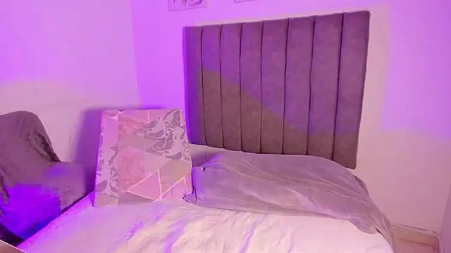 sarah  bigboobs online show from February 2026 09:41:02 AM