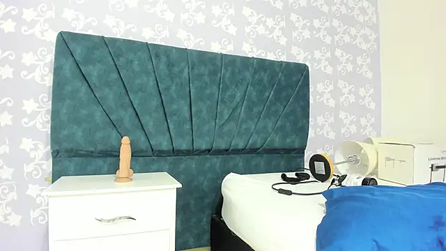 Snapshot of BritneySweet_ chatting on December 2024 02:09:02 AM BritneySweet online show from December 2024 02:09:02 AM