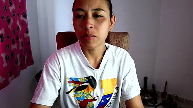 Snapshot of asiri_smith chatting on June 2026 02:40:02 PM asiri smith online show from June 2026 02:40:02 PM