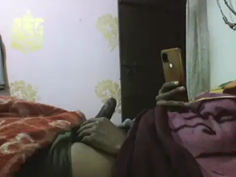 Snapshot of Desi_GfBf chatting on January 2025 05:17:01 PM Desi GfBf online show from January 2025 05:17:01 PM