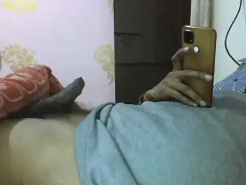 Snapshot of Desi_GfBf chatting on February 2025 09:40:02 AM Desi GfBf online show from February 2025 09:40:02 AM