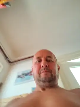 Snapshot of intx800 chatting on September 2025 02:42:01 PM intx800 online show from September 2025 02:42:01 PM