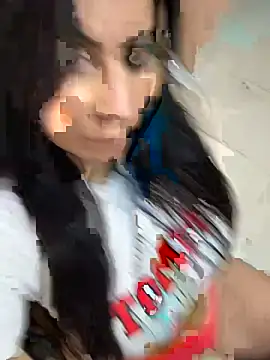 ValenSuarez25 online show from July 2026 07:53:01 PM