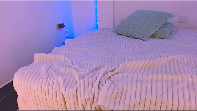 Snapshot of Emily_Williams12 chatting on March 2026 01:33:02 AM Emily Williams12 online show from March 2026 01:33:02 AM