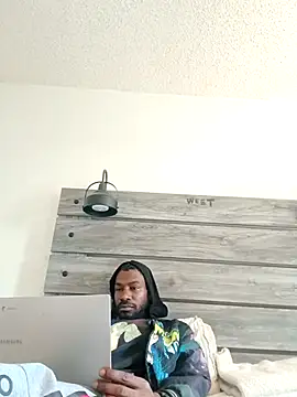 Snapshot of Mcoleman4642 chatting on November 2025 05:26:02 PM Mcoleman4642 online show from November 2025 05:26:02 PM