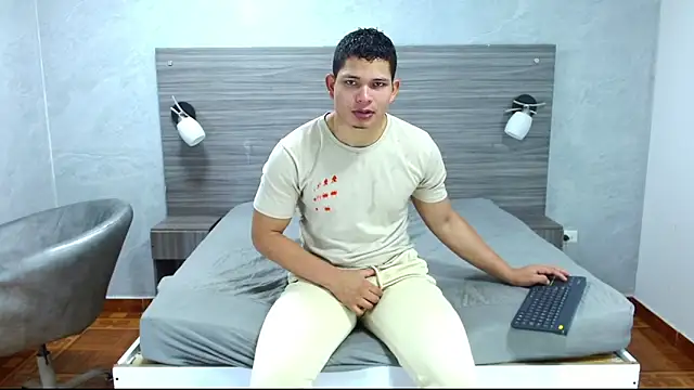 Loony Zion online show from November 2025 01:01:02 PM