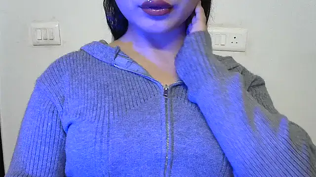 amrita2210 online show from March 2026 09:07:01 PM