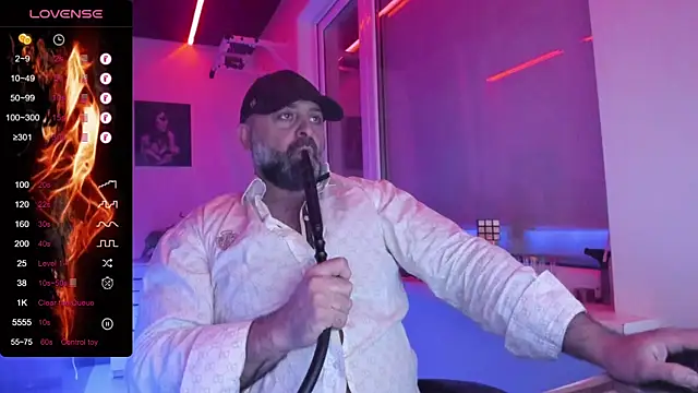 MAGABEAR077 online show from May 2026 11:33:02 PM