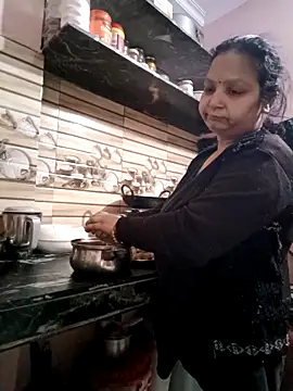 Kavya kapoor online show from February 2025 03:01:01 AM