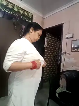 Snapshot of Kavya_kapoor chatting on November 2025 05:43:01 AM Kavya kapoor online show from November 2025 05:43:01 AM