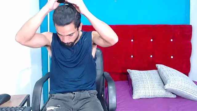 Snapshot of ryan_musclexxx chatting on January 2025 05:53:02 AM ryan musclexxx online show from January 2025 05:53:02 AM