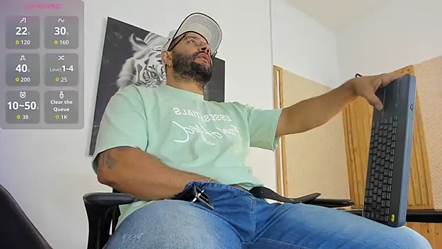 Snapshot of Luke__09 chatting on September 2025 11:04:01 AM Luke 09 online show from September 2025 11:04:01 AM