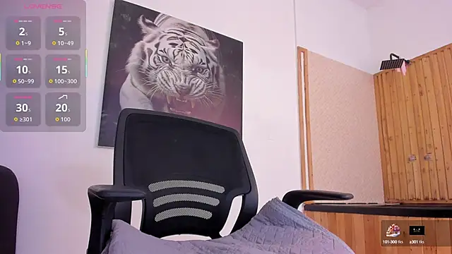 Snapshot of Luke__09 chatting on October 2025 11:19:02 AM Luke 09 online show from October 2025 11:19:02 AM