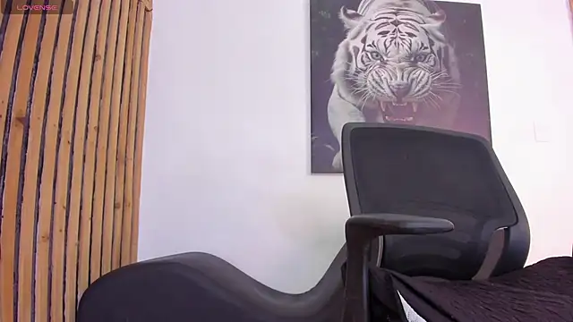 Snapshot of Luke__09 chatting on October 2025 11:33:02 AM Luke 09 online show from October 2025 11:33:02 AM