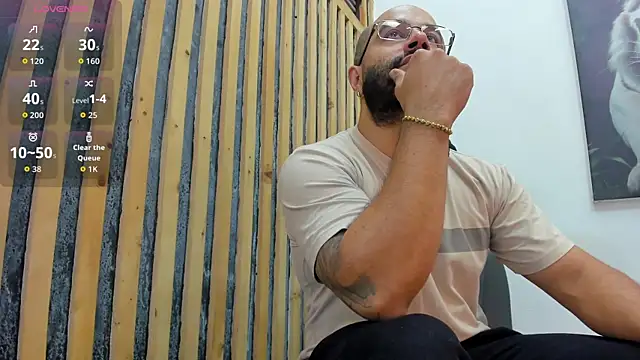 Snapshot of Luke__09 chatting on October 2025 01:01:02 PM Luke 09 online show from October 2025 01:01:02 PM