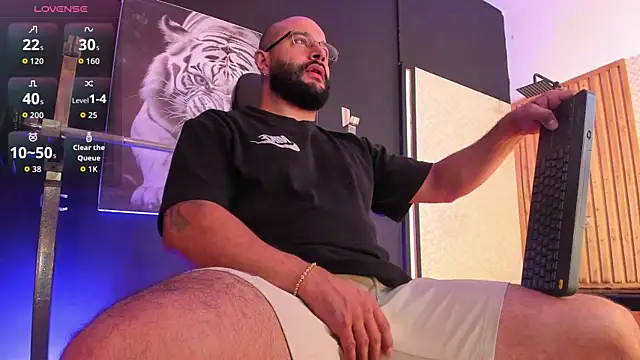 Snapshot of Luke__09 chatting on October 2025 11:14:02 AM Luke 09 online show from October 2025 11:14:02 AM