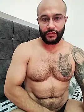 Snapshot of Luke__09 chatting on November 2025 02:07:02 PM Luke 09 online show from November 2025 02:07:02 PM