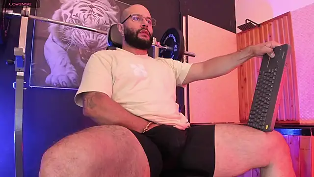 Luke  09 online show from March 2026 11:49:01 AM