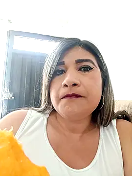 Hannahcandyy online show from November 2025 05:44:01 PM