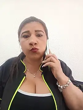 Snapshot of Hannahcandyy chatting on June 2026 04:27:02 PM Hannahcandyy online show from June 2026 04:27:02 PM