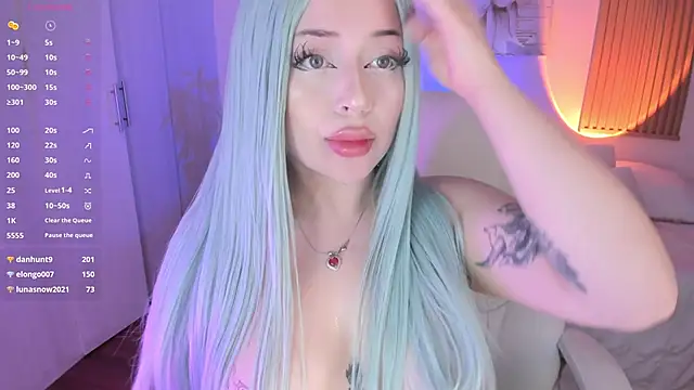 Snapshot of Kendall_Bunnyy chatting on January 2025 07:35:01 PM Kendall Bunnyy online show from January 2025 07:35:01 PM