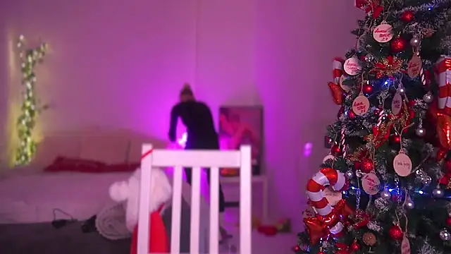 Heidi11 online show from December 2024 10:06:02 PM