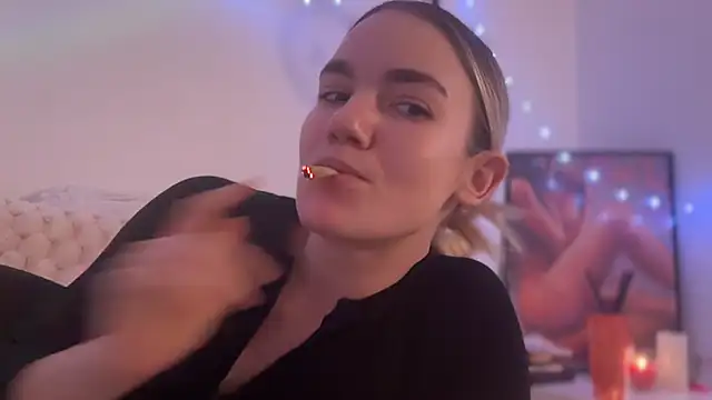 Heidi11 online show from January 2025 10:23:01 PM