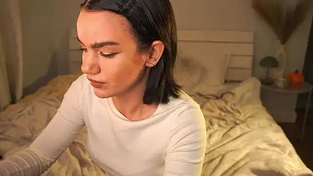 Heidi11 online show from October 2025 02:22:02 AM