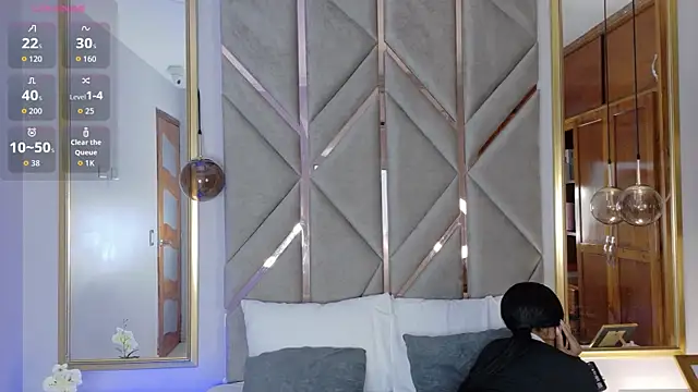 Lola King online show from October 2025 11:39:02 PM