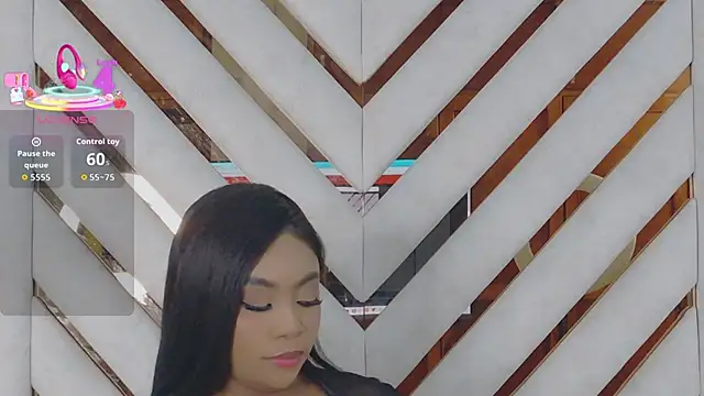 Lola King online show from April 2026 06:28:01 AM