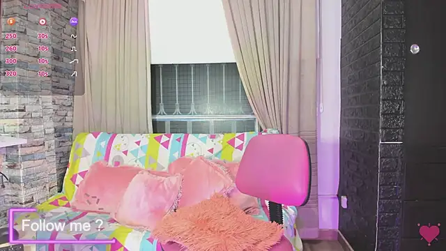 Snapshot of kitty_queen10 chatting on February 2025 06:55:01 AM kitty queen10 online show from February 2025 06:55:01 AM