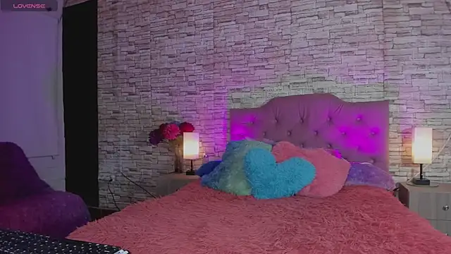 Snapshot of kitty_queen10 chatting on September 2025 04:14:02 AM kitty queen10 online show from September 2025 04:14:02 AM