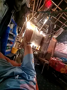 Snapshot of BillowedLeaper chatting on December 2025 03:20:04 PM BillowedLeaper online show from December 2025 03:20:04 PM