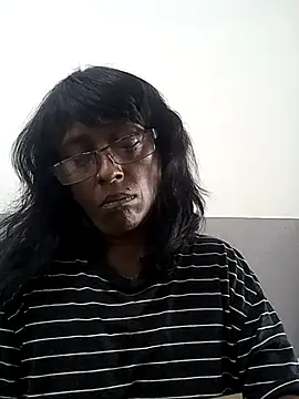 Snapshot of mamakarma1403 chatting on March 2025 01:31:02 AM mamakarma1403 online show from March 2025 01:31:02 AM