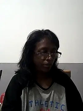 Snapshot of mamakarma1403 chatting on March 2025 10:52:02 PM mamakarma1403 online show from March 2025 10:52:02 PM