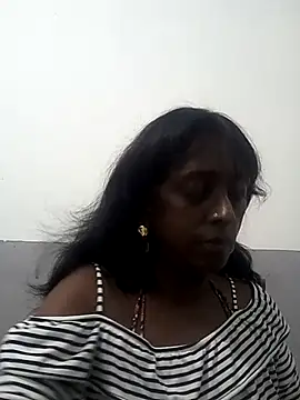 Snapshot of mamakarma1403 chatting on March 2025 12:35:02 PM mamakarma1403 online show from March 2025 12:35:02 PM