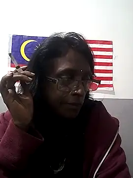 Snapshot of mamakarma1403 chatting on September 2025 03:06:01 PM mamakarma1403 online show from September 2025 03:06:01 PM