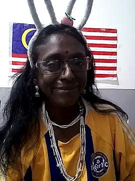 Snapshot of mamakarma1403 chatting on October 2025 04:31:02 PM mamakarma1403 online show from October 2025 04:31:02 PM