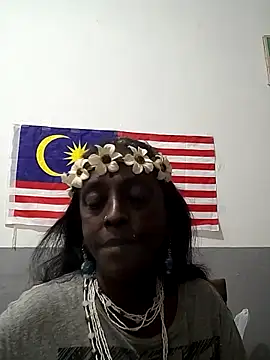 Snapshot of mamakarma1403 chatting on November 2025 03:14:02 PM mamakarma1403 online show from November 2025 03:14:02 PM