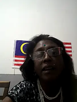 Snapshot of mamakarma1403 chatting on November 2025 04:41:02 PM mamakarma1403 online show from November 2025 04:41:02 PM