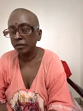 mamakarma1403 online show from June 2026 03:30:02 AM