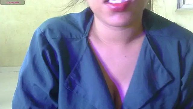 Preeti-Sexy online show from June 2026 10:01:01 AM