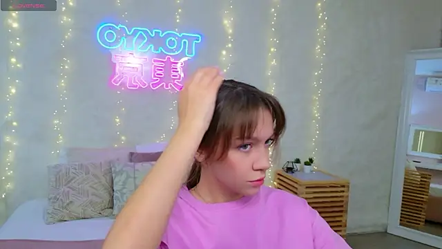 AliceBrayan online show from April 2026 05:04:02 PM