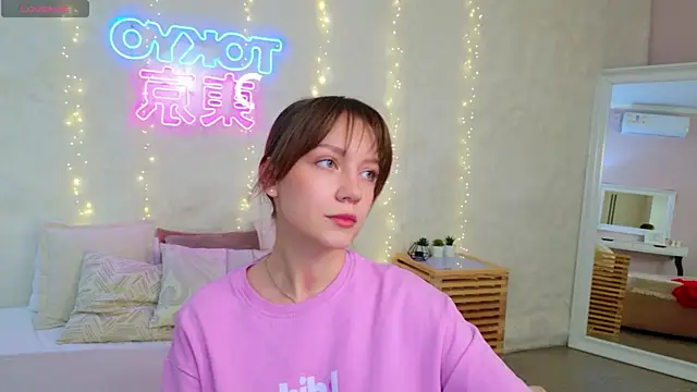 AliceBrayan online show from April 2026 05:17:01 PM