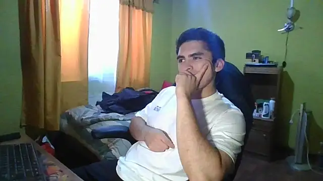 r paulo25 online show from December 2024 11:10:02 PM