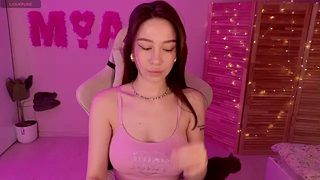 Miss Mia Murr online show from November 2025 04:45:02 AM