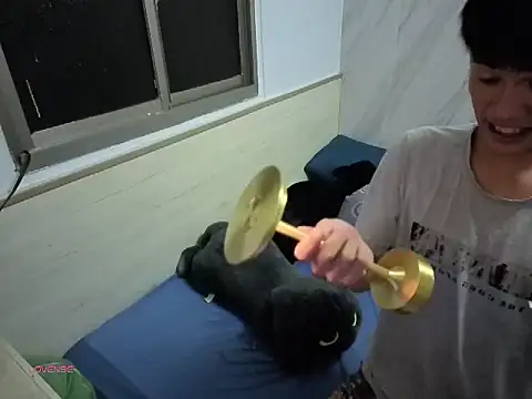 Snapshot of bbhiShark chatting on September 2025 12:20:01 PM bbhiShark online show from September 2025 12:20:01 PM