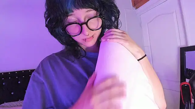 Ghosty Doll online show from December 2025 08:27:01 PM