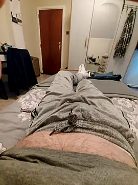 Snapshot of pascalino100 chatting on October 2025 04:38:02 PM pascalino100 online show from October 2025 04:38:02 PM