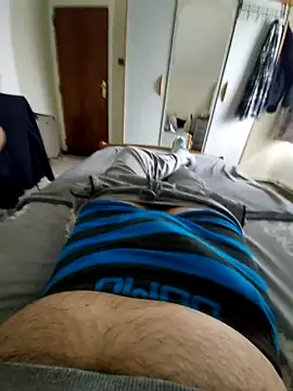 Snapshot of pascalino100 chatting on November 2025 02:40:02 PM pascalino100 online show from November 2025 02:40:02 PM